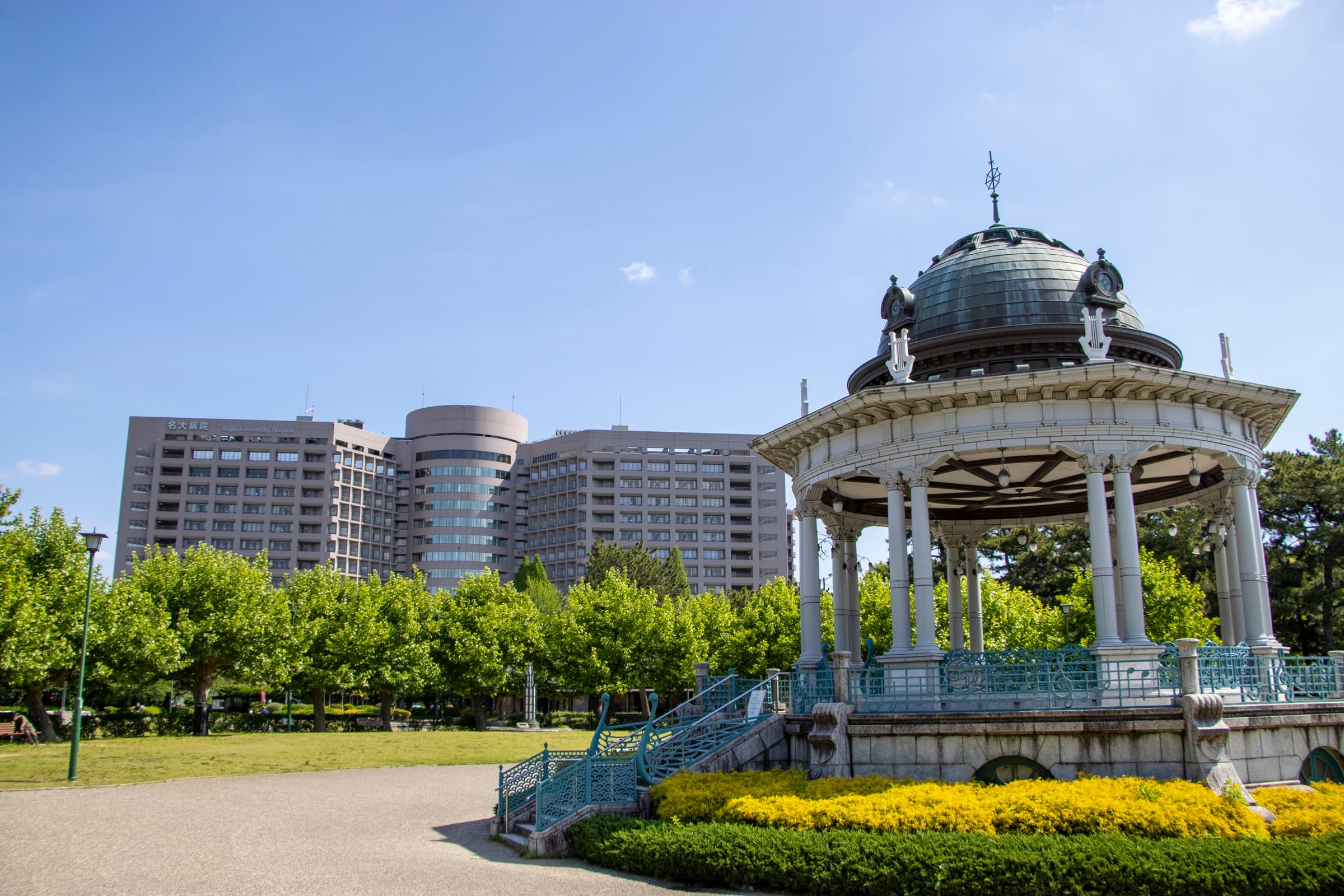 鶴舞エリアをイメージした公園と住宅街の景観
