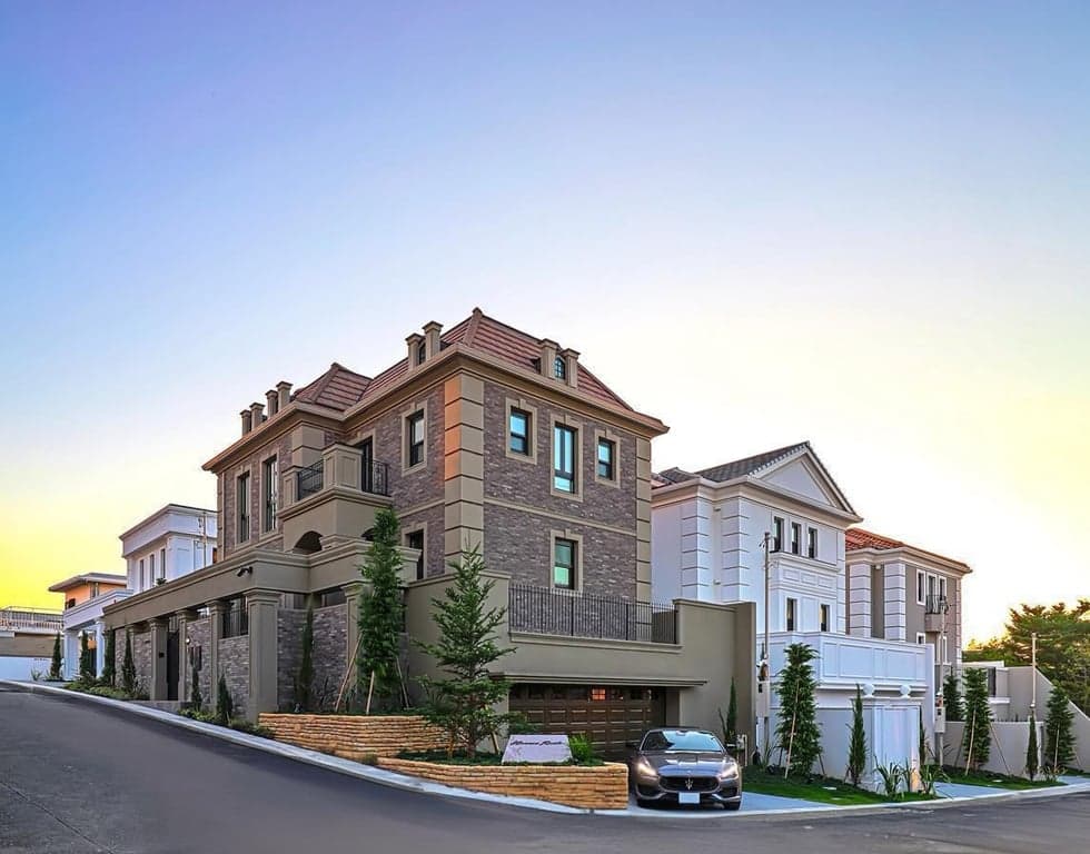 南山REIBIの外観