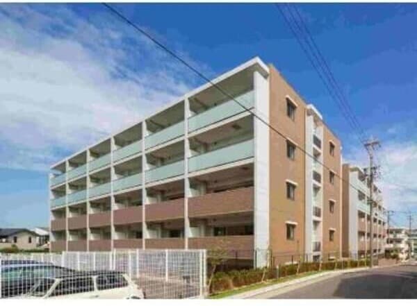 アデグランツ藤が丘の写真