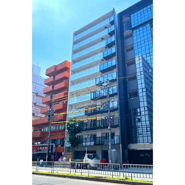 SPAZIO METALLOの外観